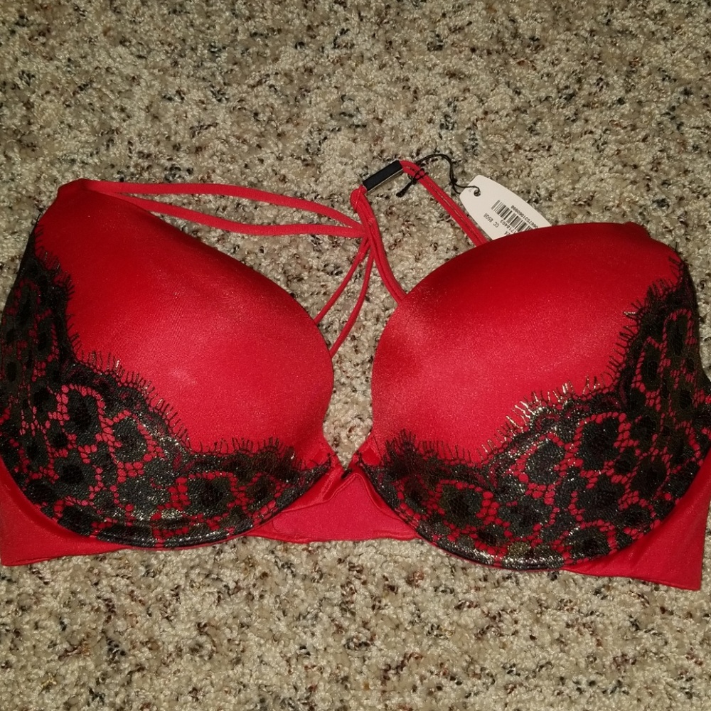 NWT Victoria's Secret bra